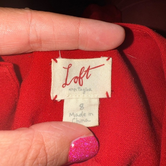 The LOFT by Ann Taylor red pleated dress with back peep hole zipper/button - Picture 6 of 6